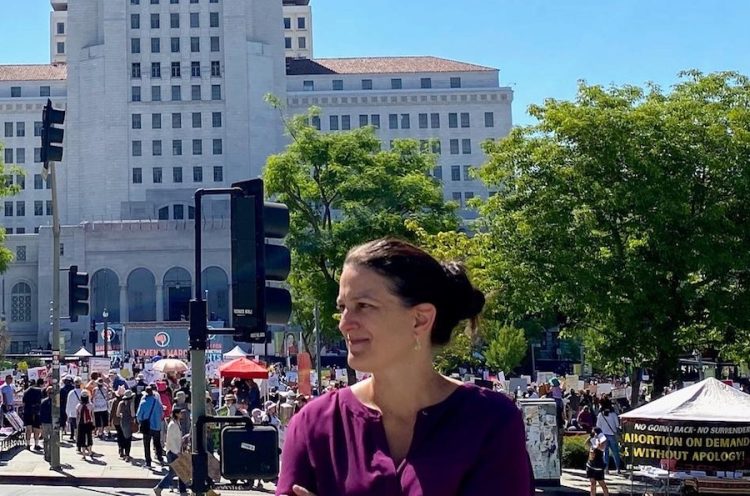 Katy Young Yaroslavsky Holds Leads Over Sam Yebri in LA City Council